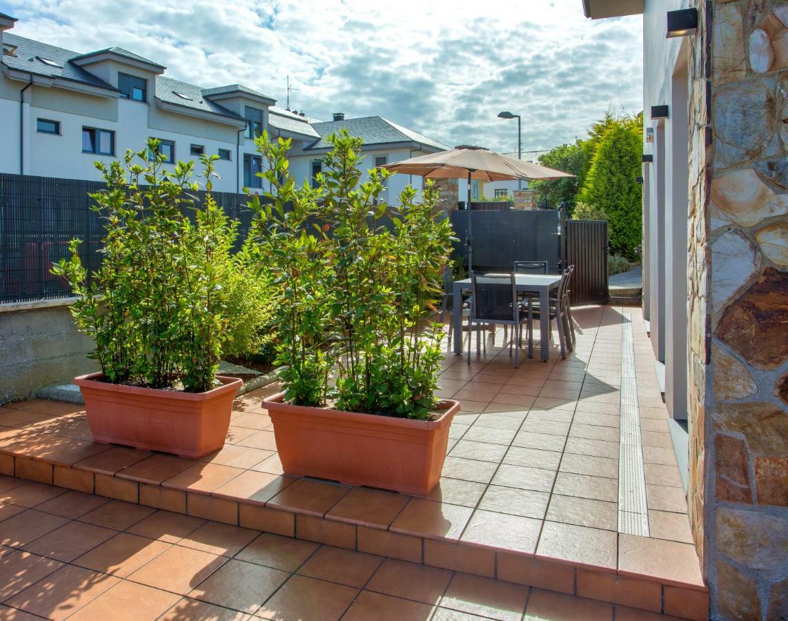 Apartamentos Barcella Tapia Тапия-де-Касарьего Экстерьер фото